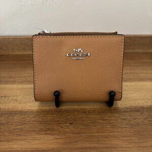Coach Light Saddle Tan Crossgrain Leather Bifold Wallet
